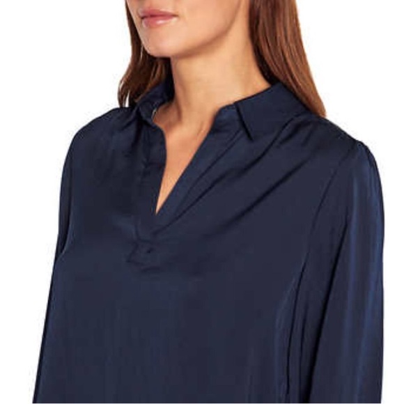 💙S: Banana Republic long sleeve satin blouse - Picture 3 of 9